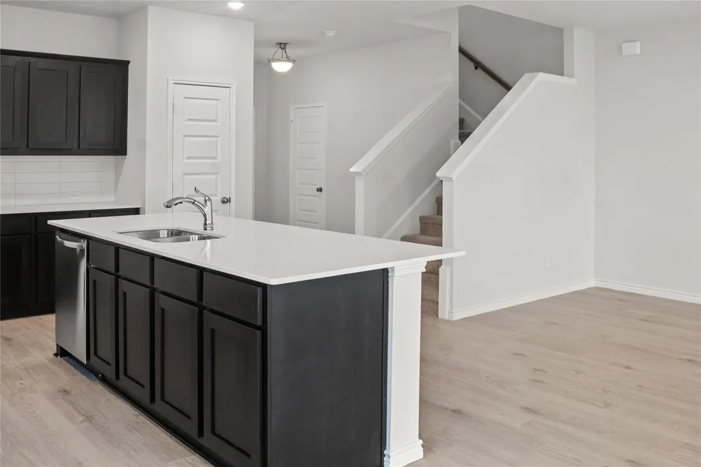 406 Saddle Lane Denton TX 76205