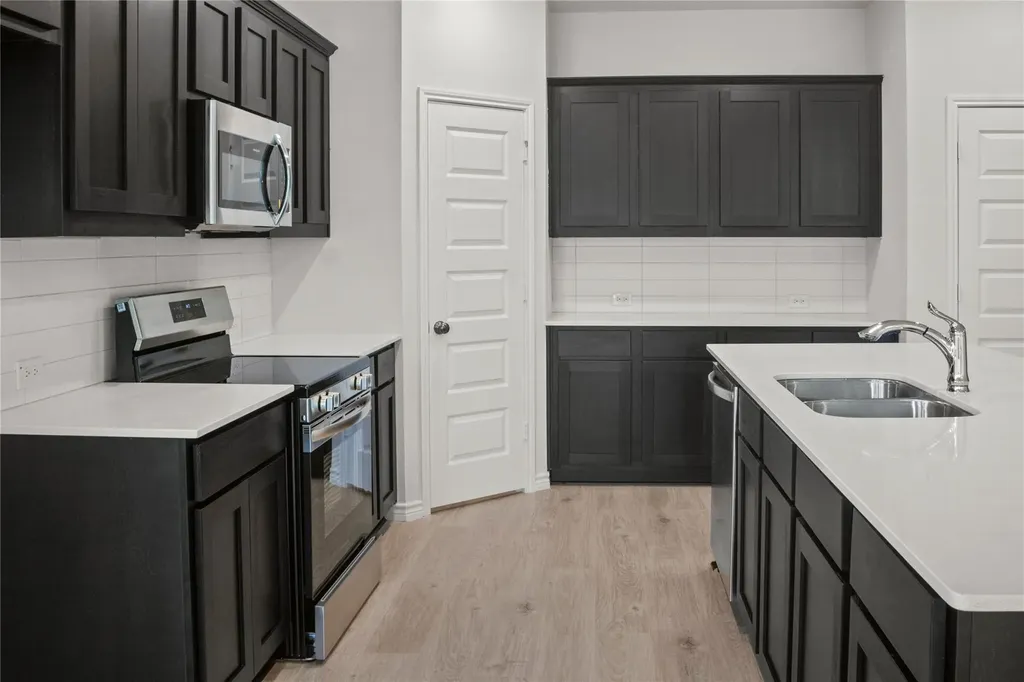 406 Saddle Lane Denton TX 76205