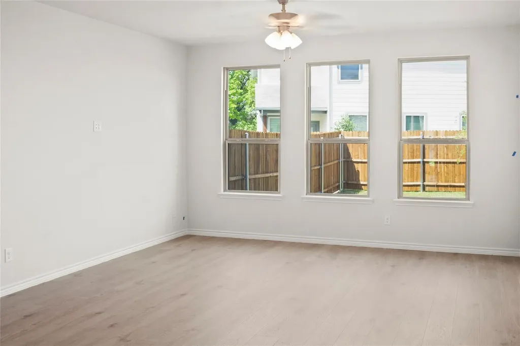 406 Saddle Lane Denton TX 76205