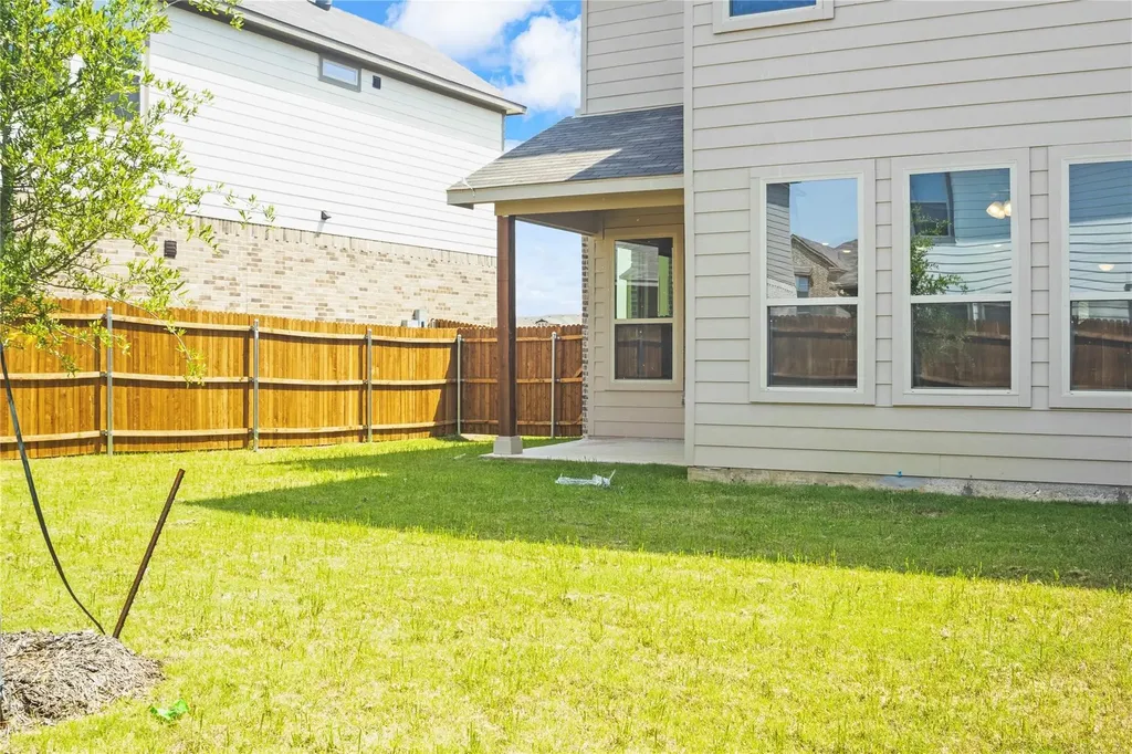 406 Saddle Lane Denton TX 76205