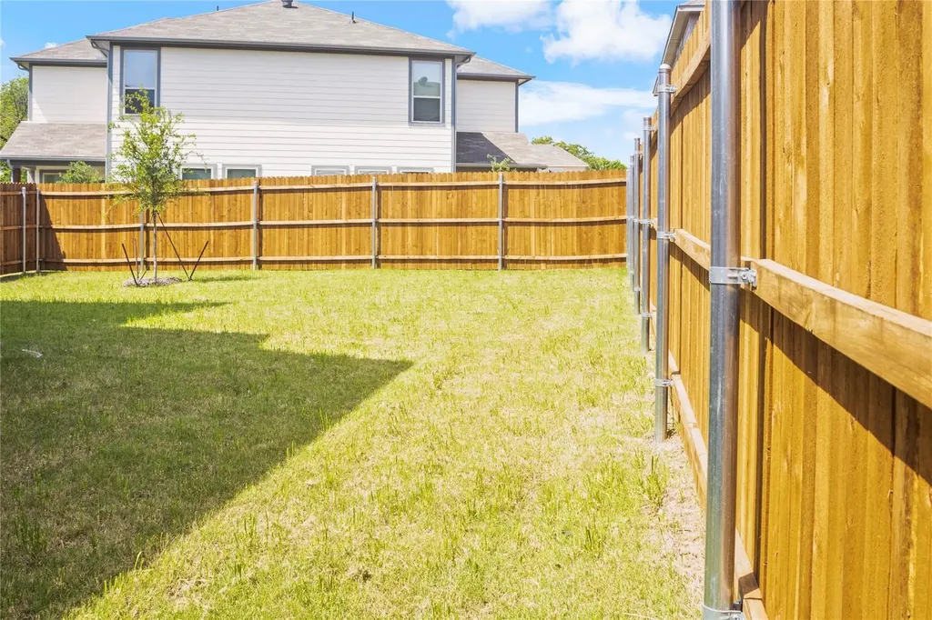 406 Saddle Lane Denton TX 76205
