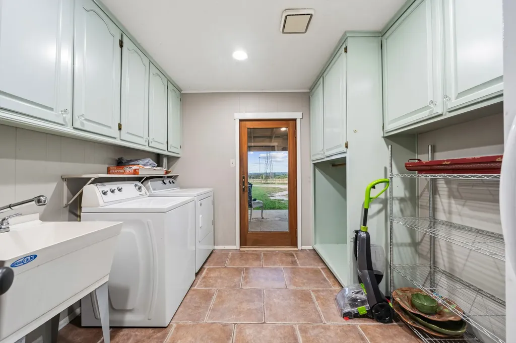 902 Mockingbird Lane Moody TX 76557