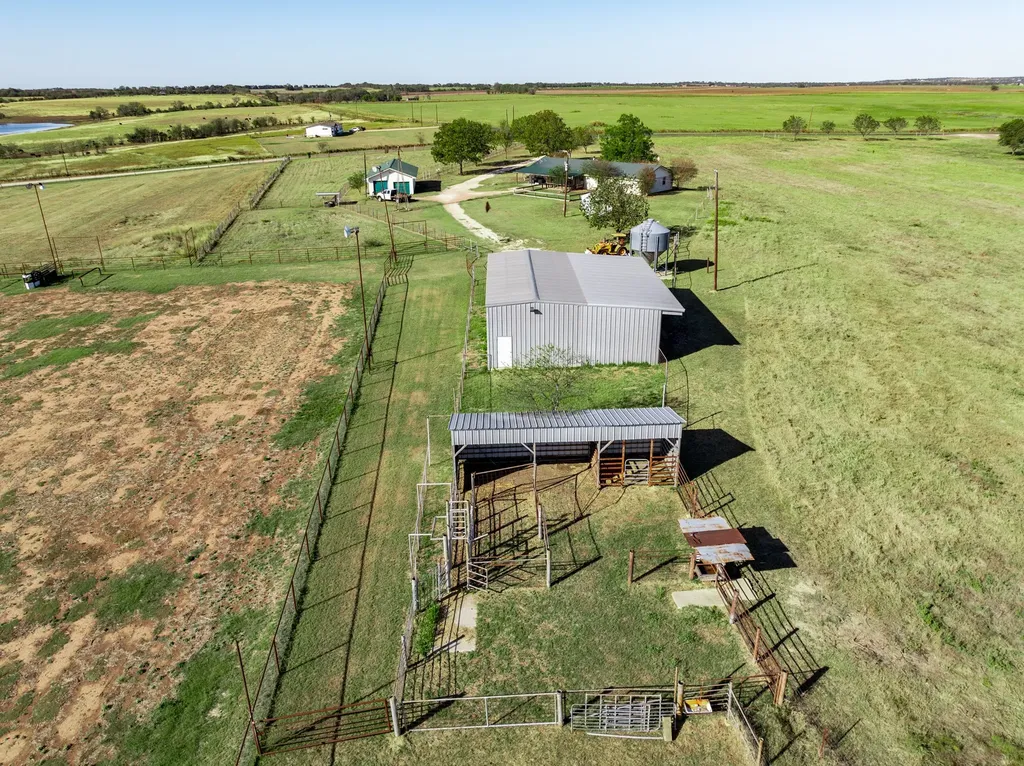 902 Mockingbird Lane Moody TX 76557