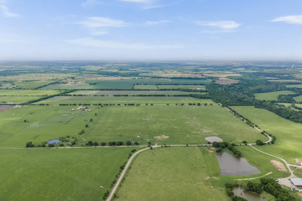 7811 (Lot 10, Blk 1) County Road 1106 Rio Vista TX 76093