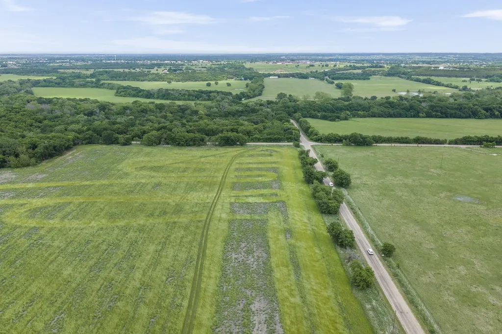 7811 (Lot 10, Blk 1) County Road 1106 Rio Vista TX 76093