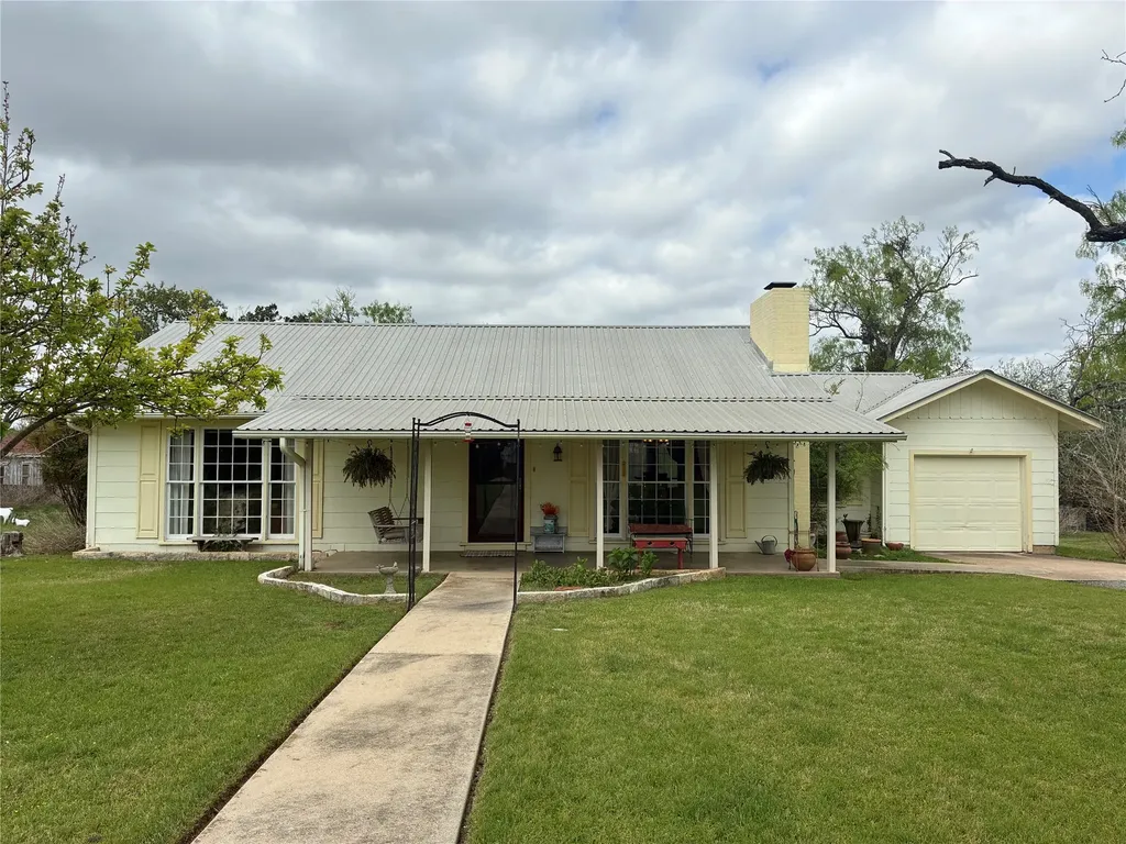 408 S Porter Street Lampasas TX 76550