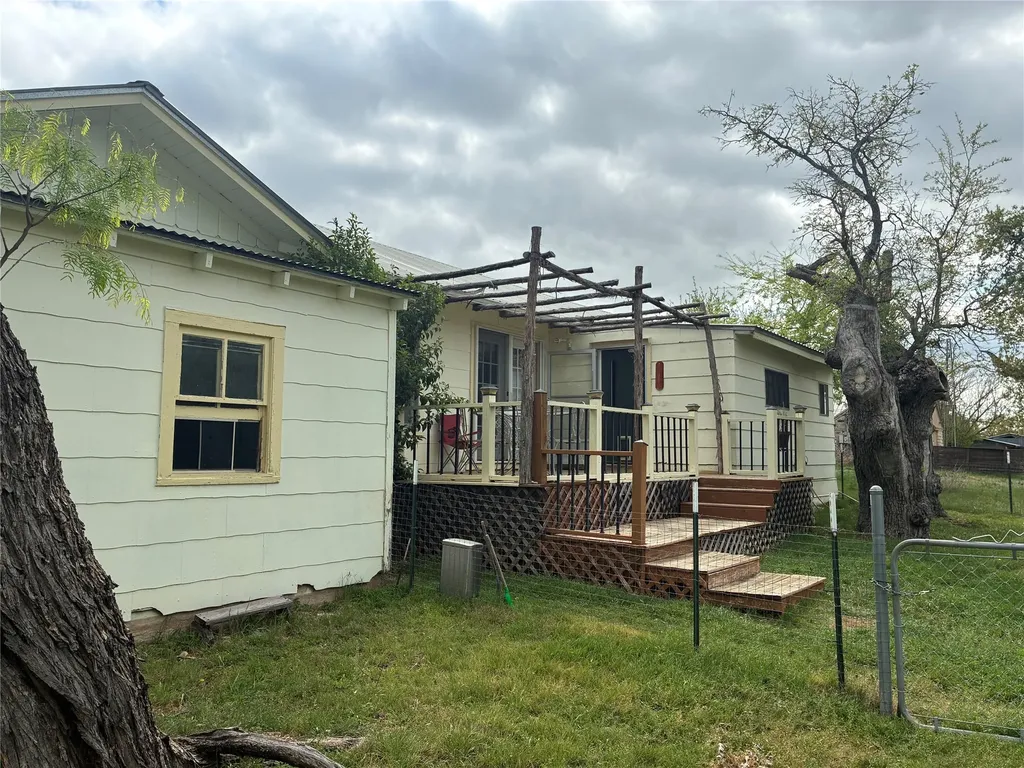 408 S Porter Street Lampasas TX 76550