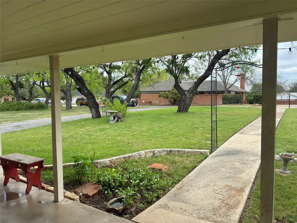 408 S Porter Street Lampasas TX 76550