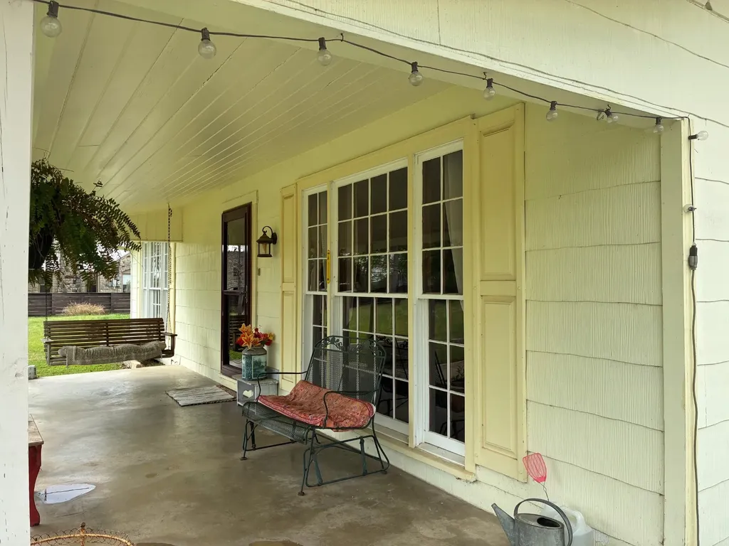 408 S Porter Street Lampasas TX 76550