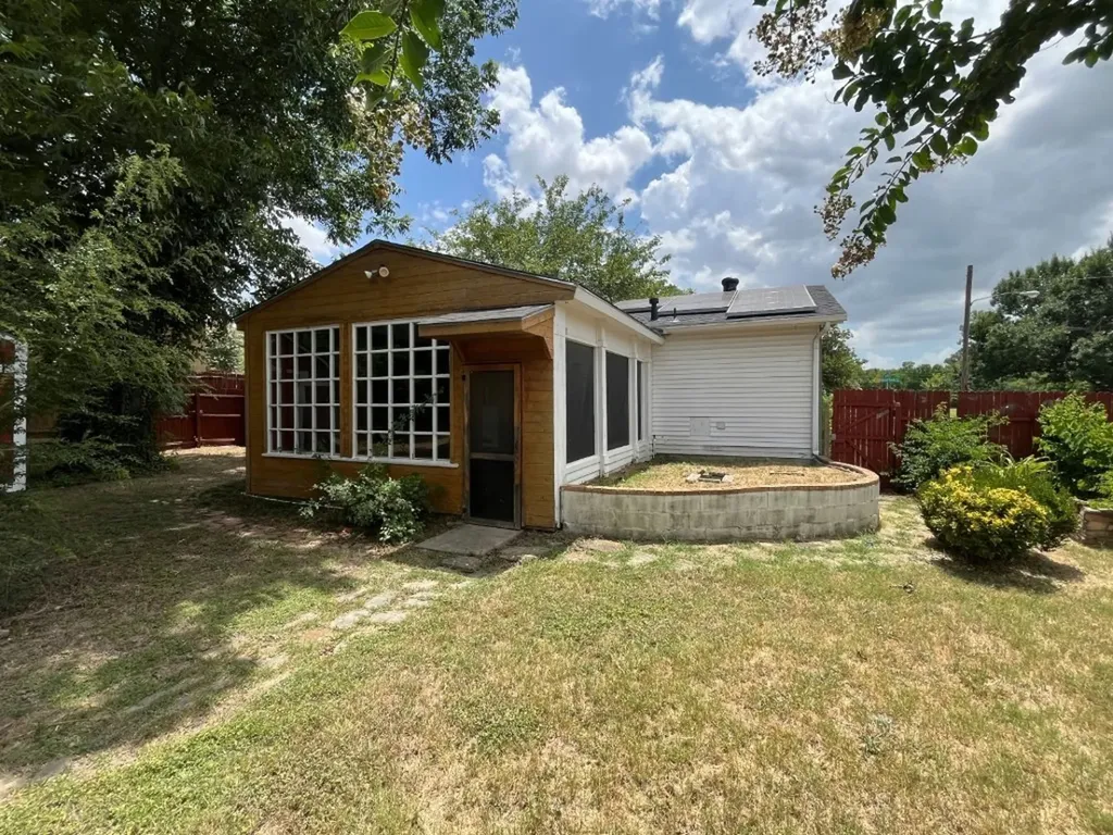 3250 Highland Woods Circle Dallas TX 75241