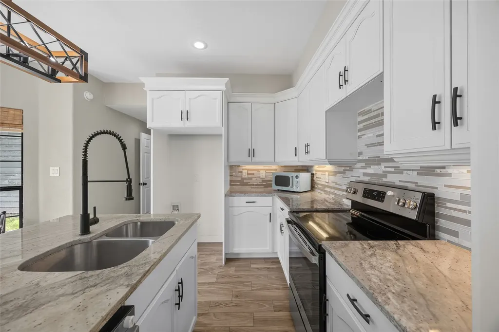 1068 Frontier Trail Mclendon Chisholm TX 75032