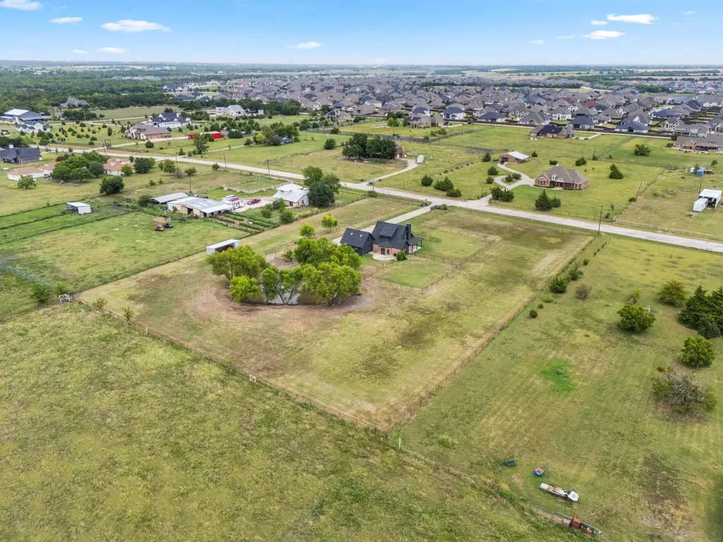 1068 Frontier Trail Mclendon Chisholm TX 75032
