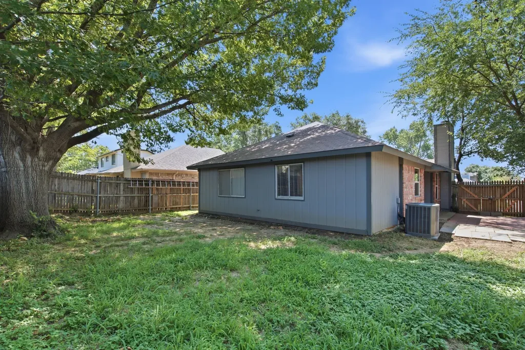 4837 Thistledown Drive Fort Worth TX 76137
