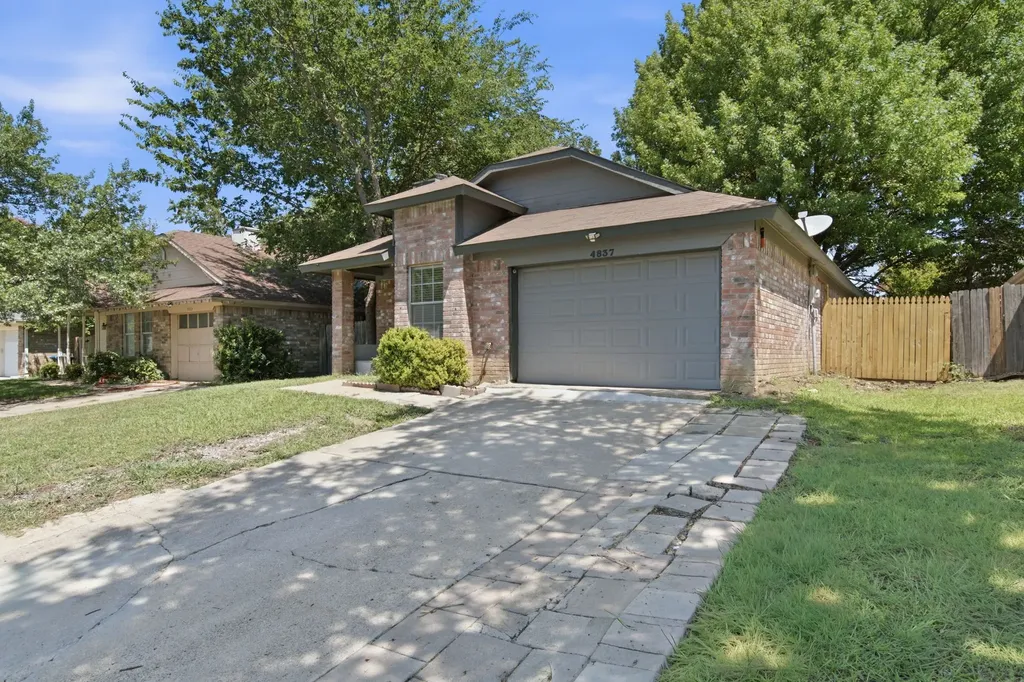 4837 Thistledown Drive Fort Worth TX 76137