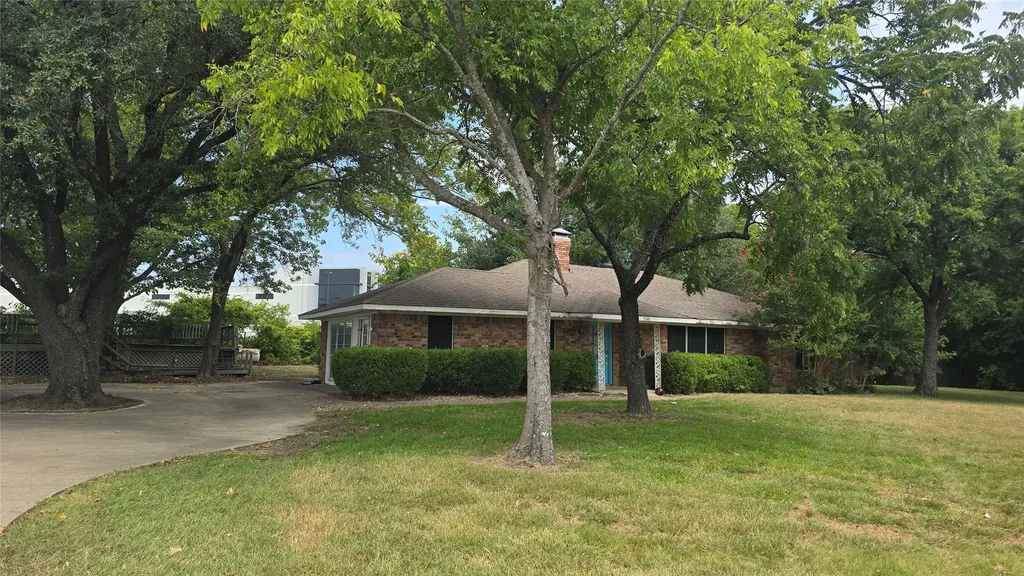 7905 Liberty Grove Rowlett TX 75089