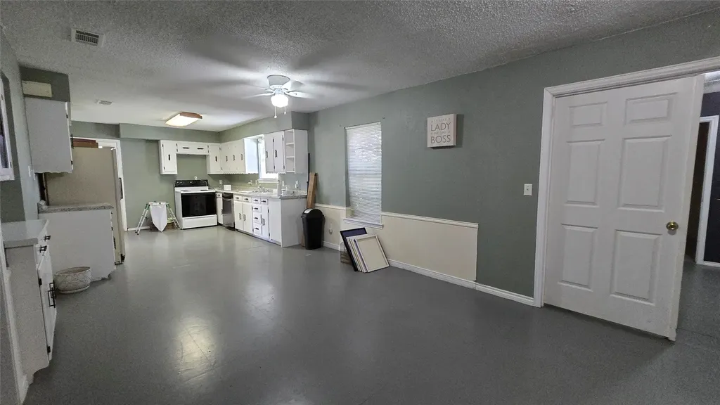 7905 Liberty Grove Rowlett TX 75089