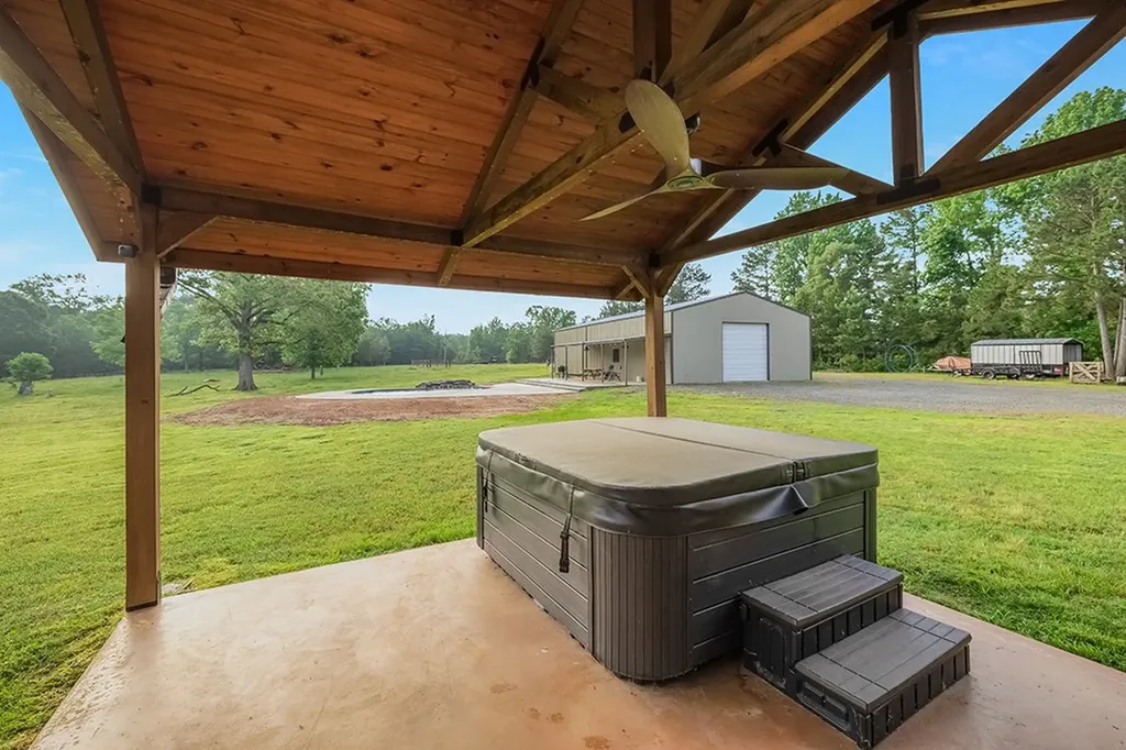 1408 Pine Wilderness Drive Queen City TX 75572