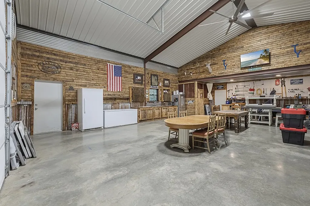 1408 Pine Wilderness Drive Queen City TX 75572