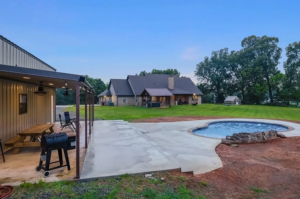 1408 Pine Wilderness Drive Queen City TX 75572