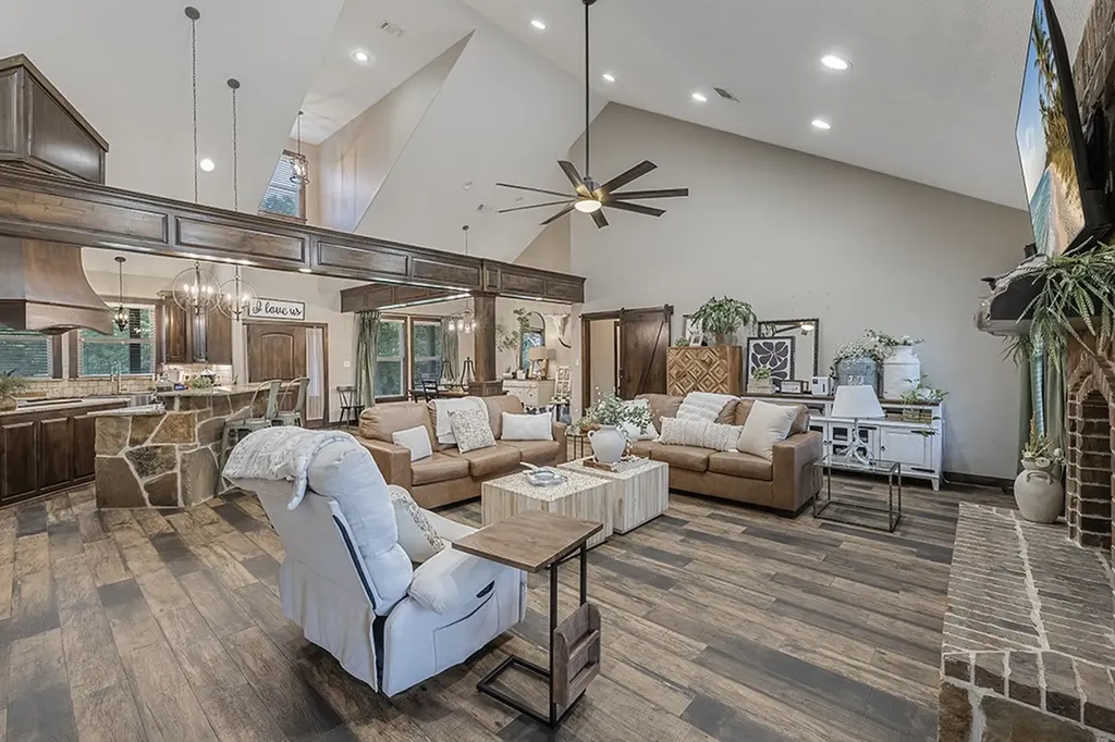 1408 Pine Wilderness Drive Queen City TX 75572