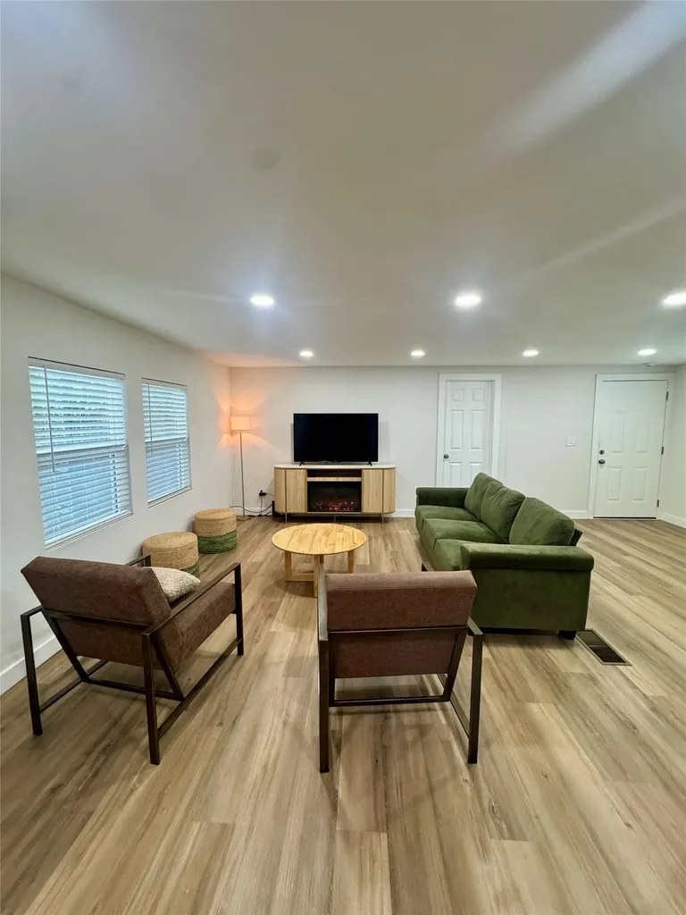 889 Quail Creek Circle Pottsboro TX 75076