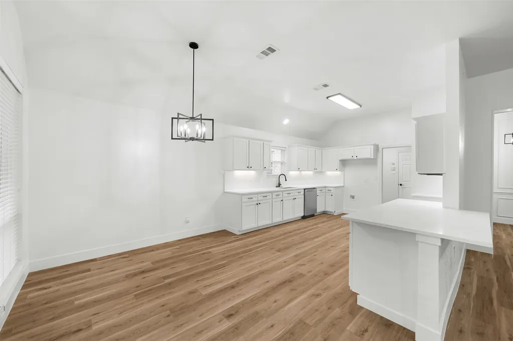 3016 Deer Trail Mckinney TX 75071