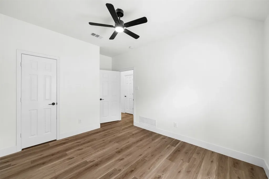 3016 Deer Trail Mckinney TX 75071