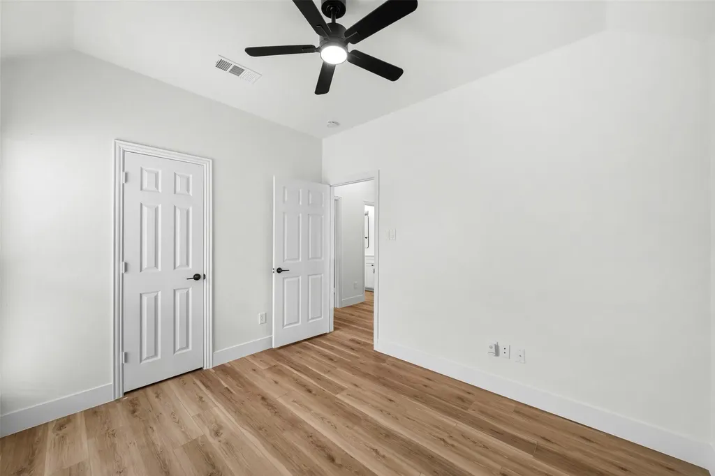 3016 Deer Trail Mckinney TX 75071