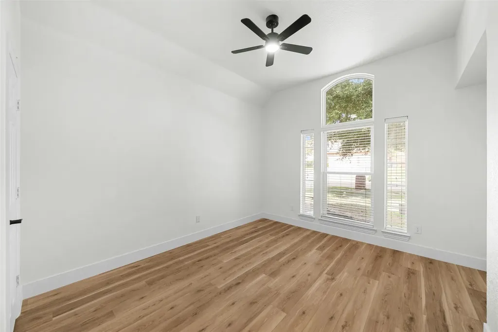 3016 Deer Trail Mckinney TX 75071