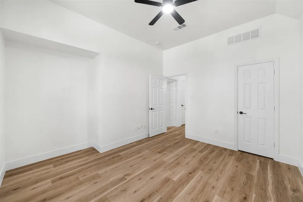 3016 Deer Trail Mckinney TX 75071