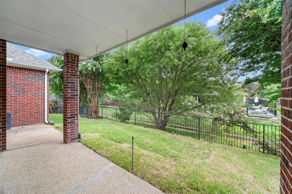 3016 Deer Trail Mckinney TX 75071