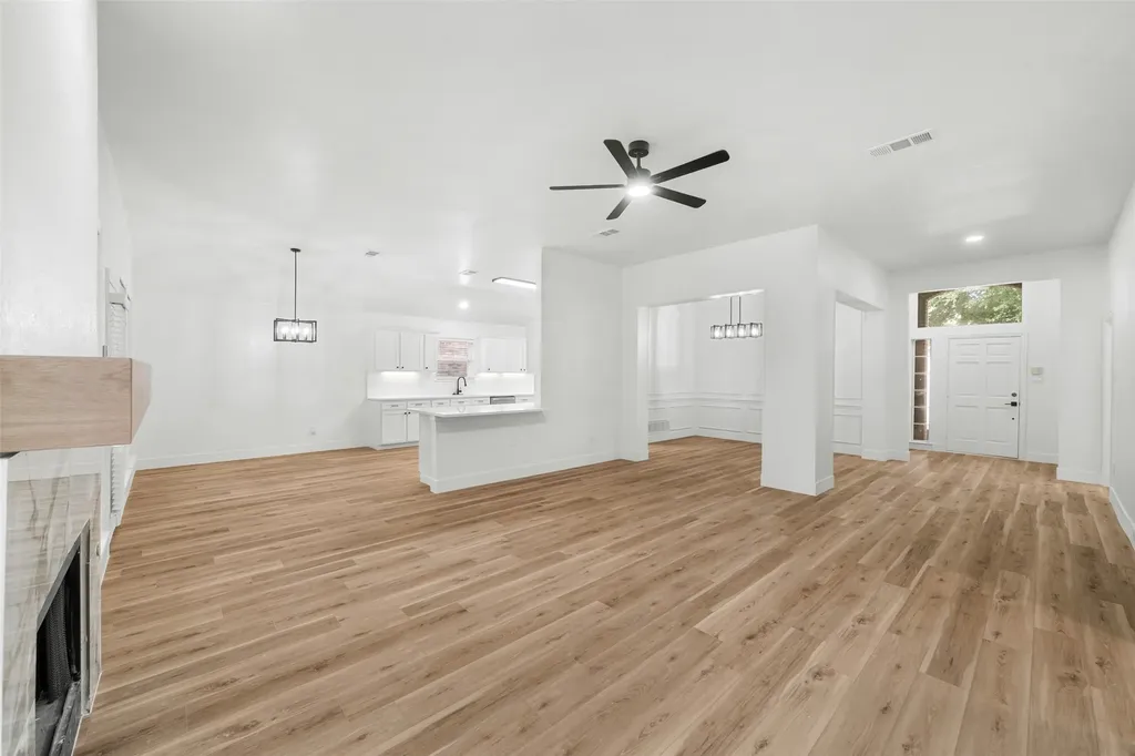 3016 Deer Trail Mckinney TX 75071