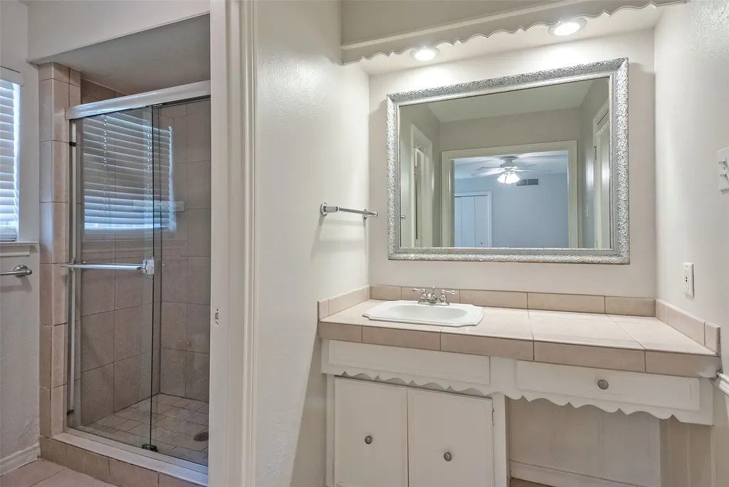 10679 Sandpiper Lane Dallas TX 75230