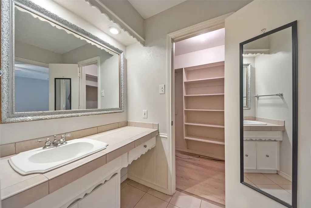 10679 Sandpiper Lane Dallas TX 75230