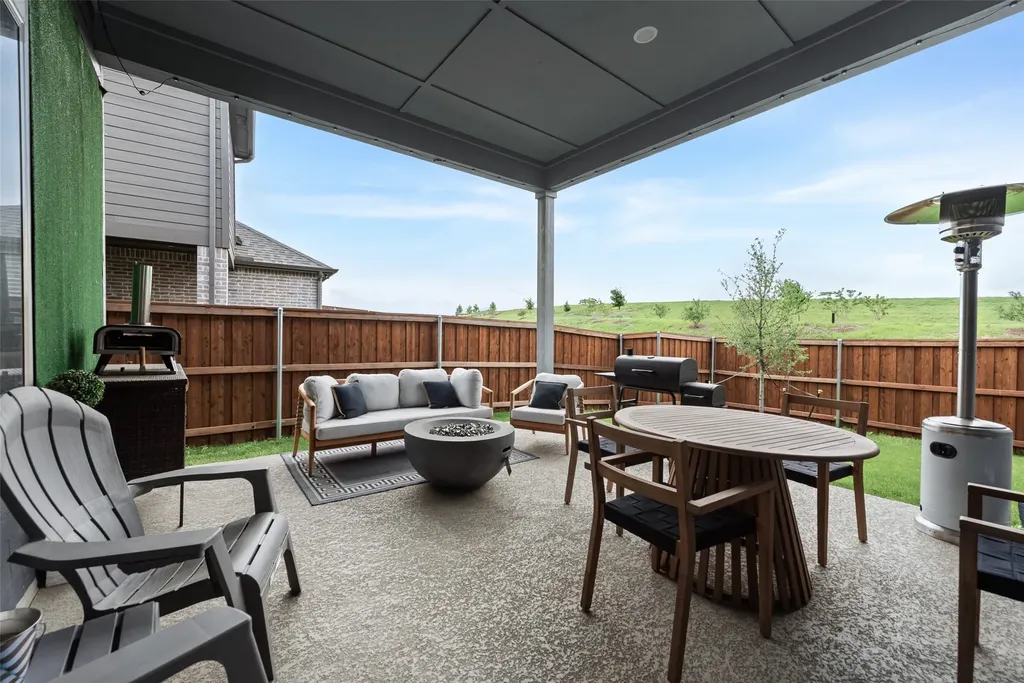 1028 Almond Blossom Circle Crowley TX 76036