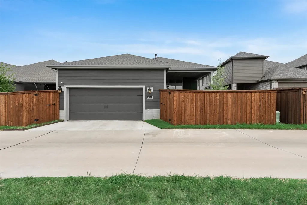1028 Almond Blossom Circle Crowley TX 76036