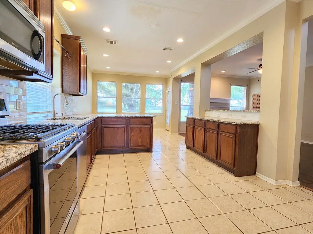 2105 Clubside Drive Corinth TX 76210