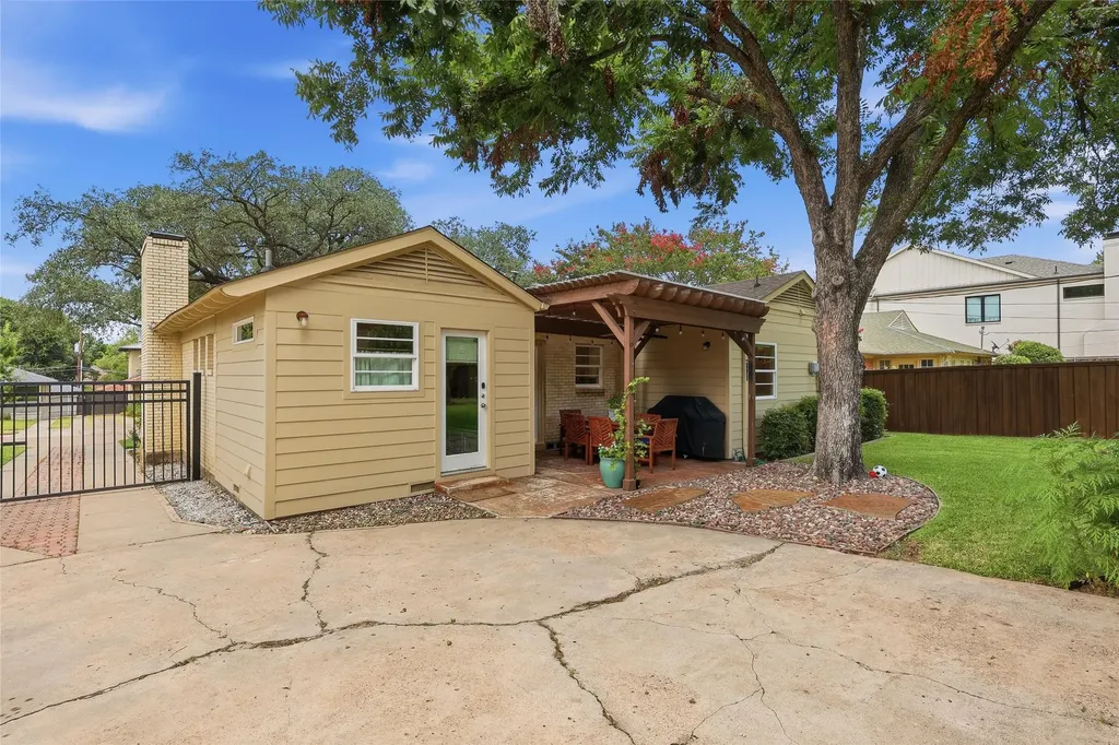 6534 Winton Street Dallas TX 75214