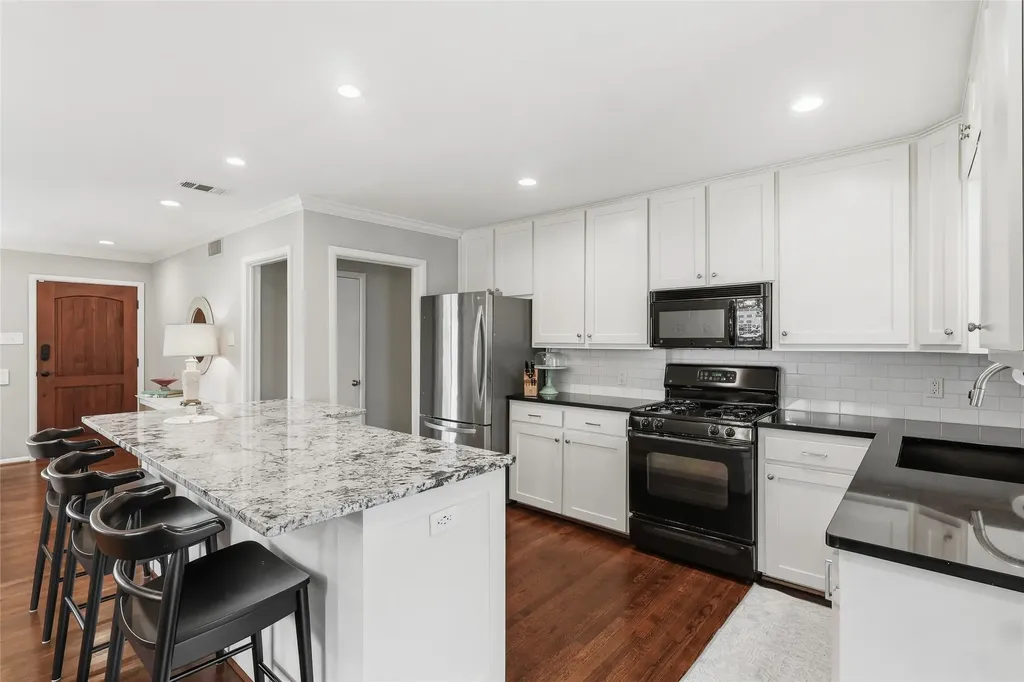 6534 Winton Street Dallas TX 75214