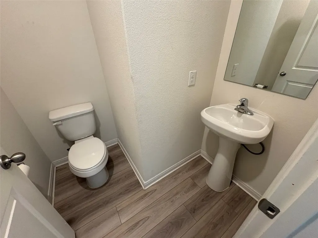 176 Banjo Trail Newark TX 76071