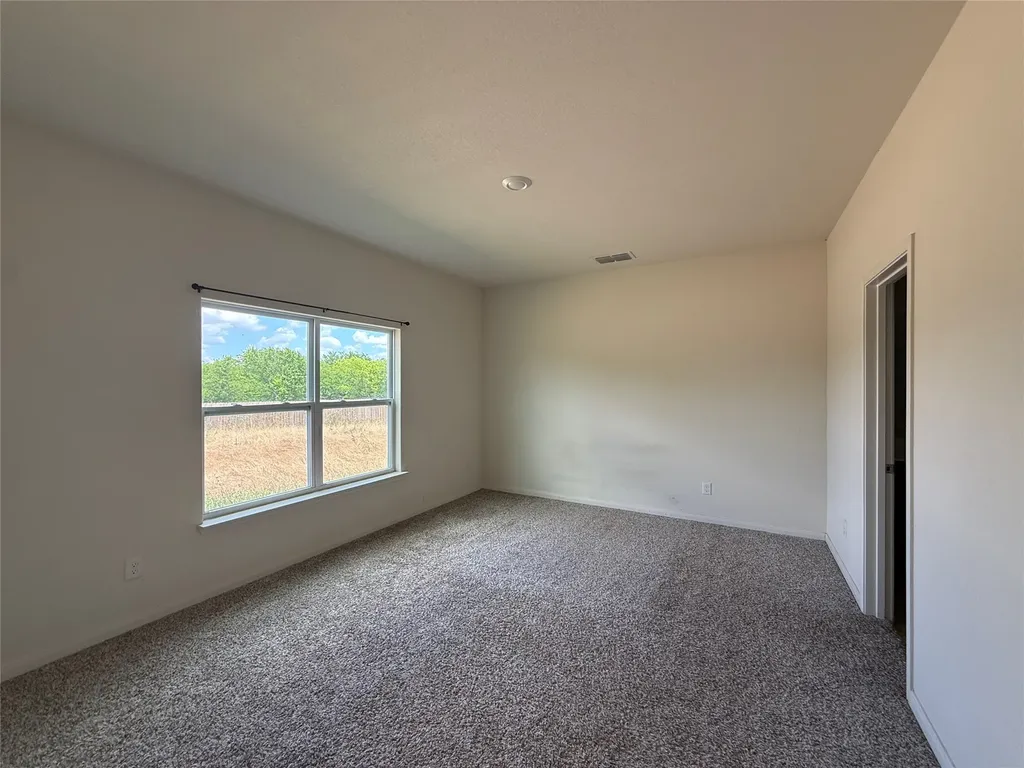 176 Banjo Trail Newark TX 76071