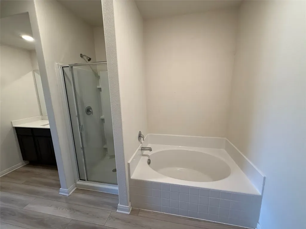176 Banjo Trail Newark TX 76071