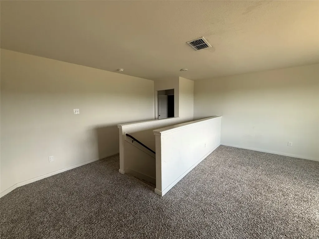 176 Banjo Trail Newark TX 76071