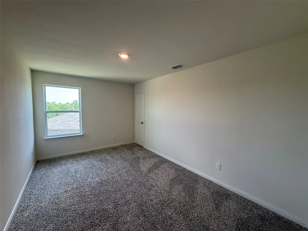 176 Banjo Trail Newark TX 76071