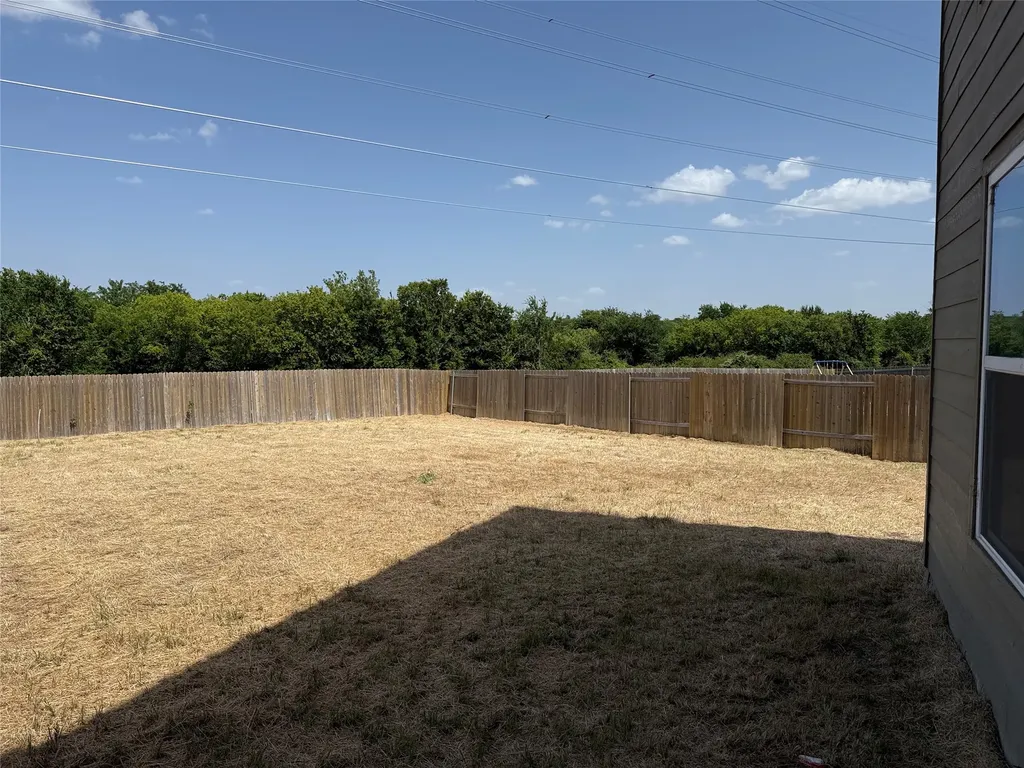 176 Banjo Trail Newark TX 76071