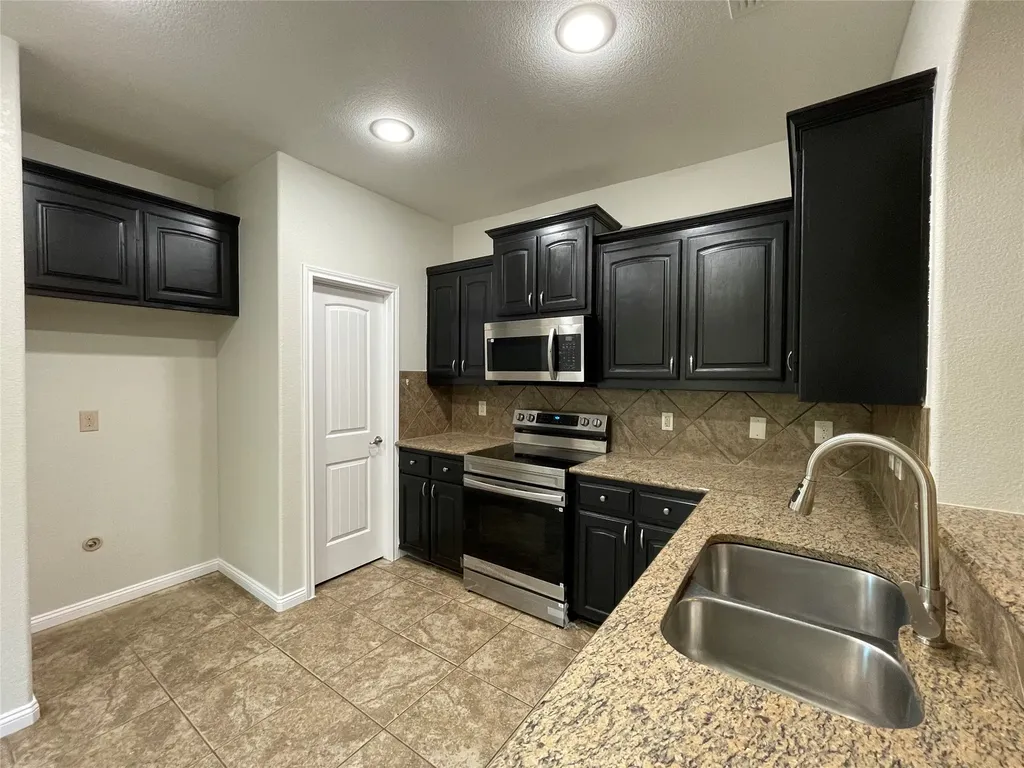 4604 Gunnison Drive Denton TX 76208