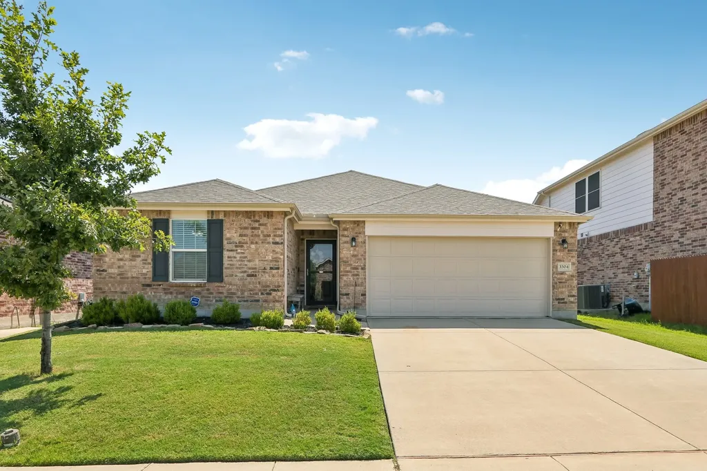 3304 Biggs Avenue Aubrey TX 76227