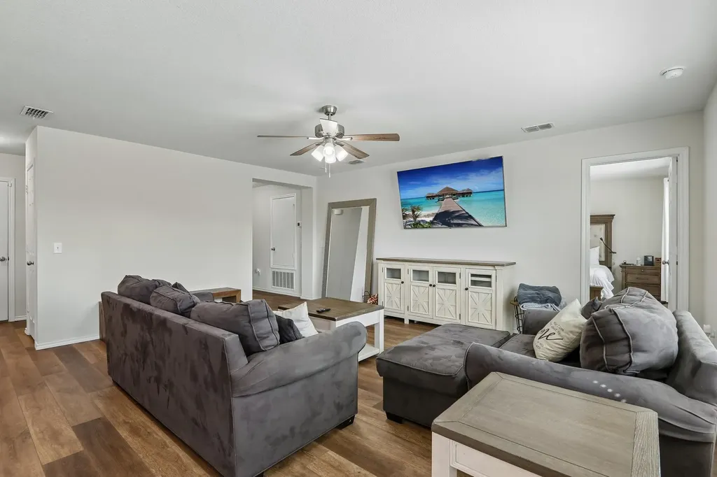 3304 Biggs Avenue Aubrey TX 76227