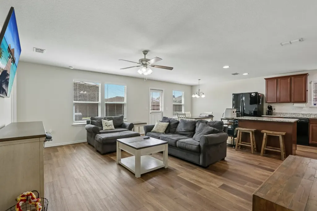 3304 Biggs Avenue Aubrey TX 76227