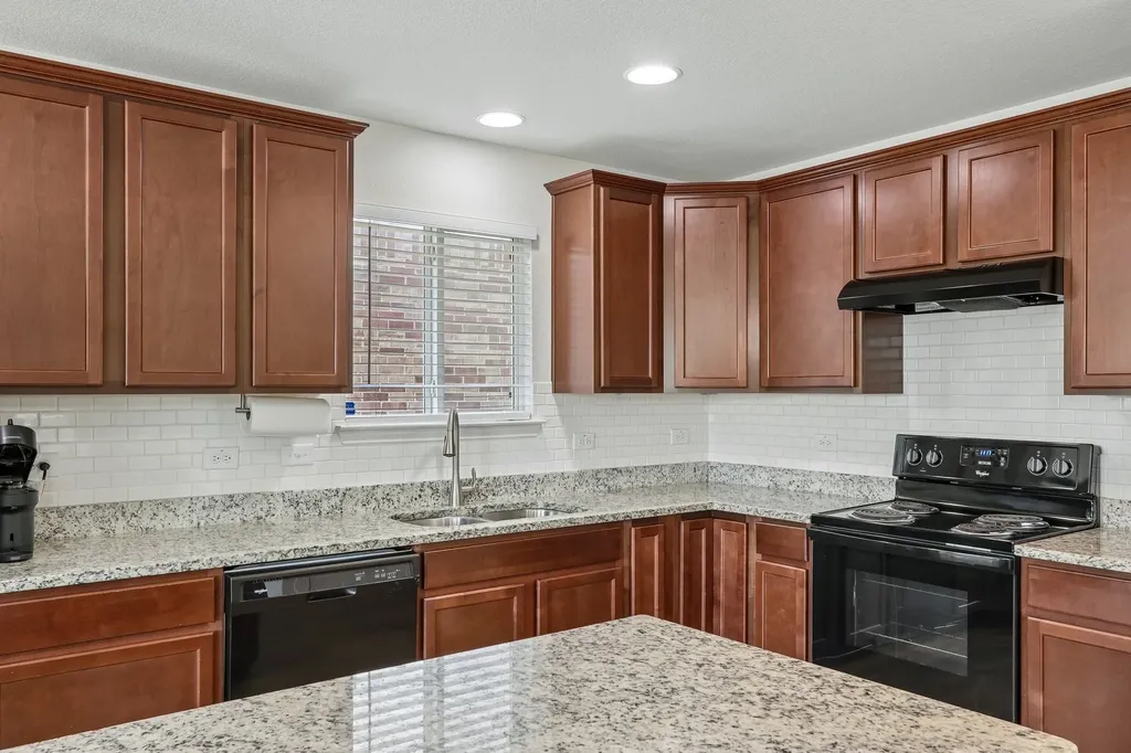 3304 Biggs Avenue Aubrey TX 76227